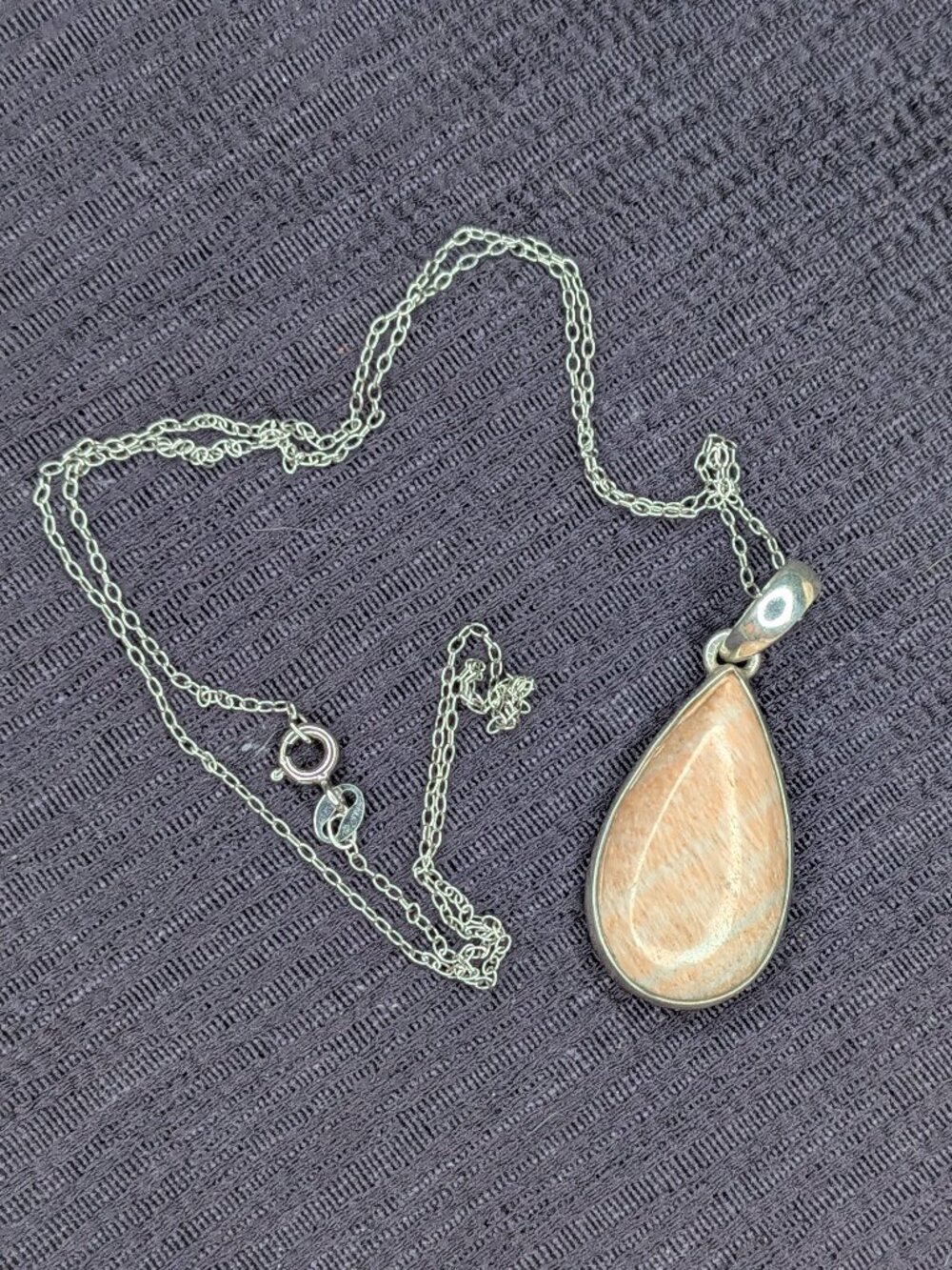 925 Sterling Silver Peach Scolecite Teardrop Pendant Necklace 20"